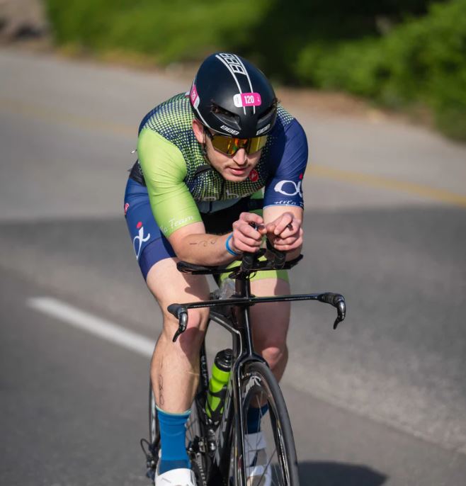 משקפי שמש ספורט דגם Nexus  מבית Forza בצבעים נבחרים